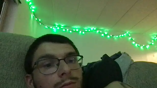 Snapshot of hungkubenski chatting on September 2025 11:01:02 AM hungkubenski online show from September 2025 11:01:02 AM