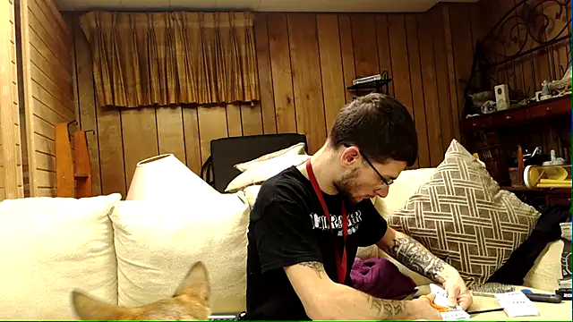 Snapshot of hungkubenski chatting on November 2025 01:08:01 AM hungkubenski online show from November 2025 01:08:01 AM