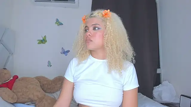 sofiacastillo01 online show from January 2026 01:54:01 AM