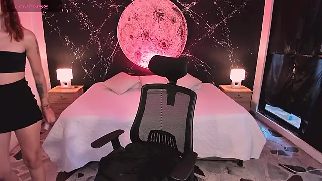 Snapshot of VictoriaRosse_ chatting on February 2025 09:31:01 PM VictoriaRosse online show from February 2025 09:31:01 PM