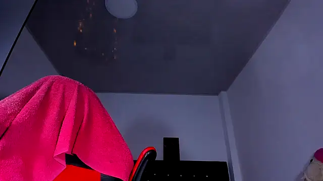 Snapshot of kerlysmith_24 chatting on January 2025 09:25:02 PM kerlysmith 24 online show from January 2025 09:25:02 PM