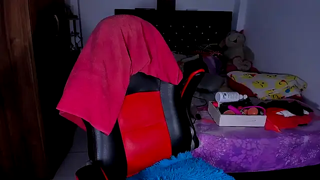 Snapshot of kerlysmith_24 chatting on February 2025 08:36:02 PM kerlysmith 24 online show from February 2025 08:36:02 PM