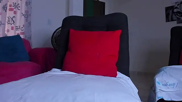 Snapshot of kerlysmith_24 chatting on September 2025 08:45:02 PM kerlysmith 24 online show from September 2025 08:45:02 PM