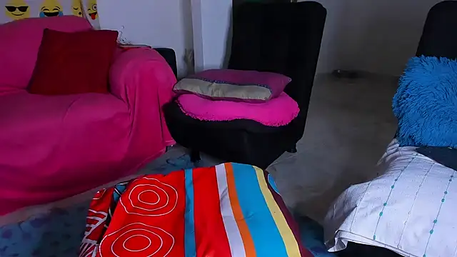 Snapshot of kerlysmith_24 chatting on October 2025 08:39:02 PM kerlysmith 24 online show from October 2025 08:39:02 PM