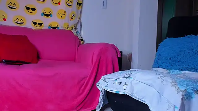 Snapshot of kerlysmith_24 chatting on October 2025 04:15:02 PM kerlysmith 24 online show from October 2025 04:15:02 PM