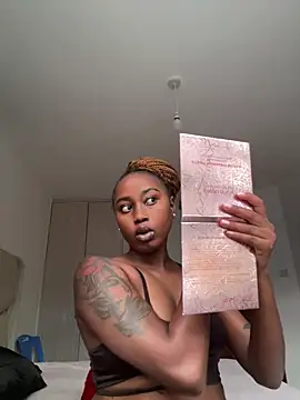 Miss hot candy online show from February 2026 08:34:02 AM