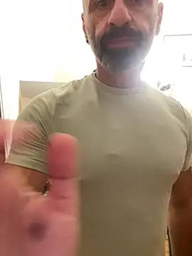 Snapshot of DaddySnowXX chatting on September 2025 05:20:02 AM DaddySnowXX online show from September 2025 05:20:02 AM