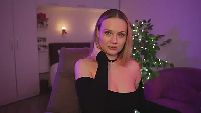 Snapshot of Naughty_mooncake chatting on January 2025 12:35:02 PM Naughty mooncake online show from January 2025 12:35:02 PM