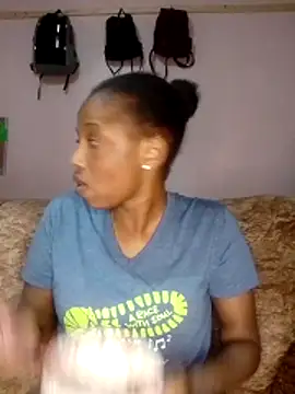 Snapshot of SweetWhisper chatting on November 2025 11:43:01 AM SweetWhisper online show from November 2025 11:43:01 AM