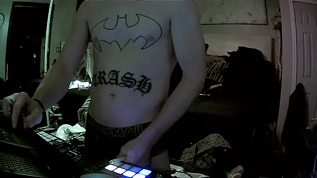 Snapshot of trash4cash chatting on May 2026 07:47:01 AM trash4cash online show from May 2026 07:47:01 AM