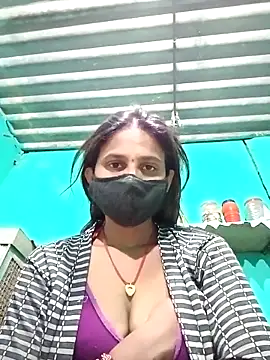 Snapshot of Baby__Shreya chatting on February 2025 10:42:01 PM Baby  Shreya online show from February 2025 10:42:01 PM