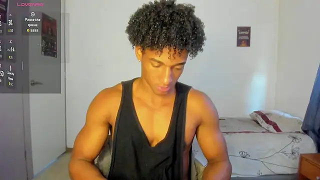 Malkongarcia online show from September 2025 02:08:02 PM