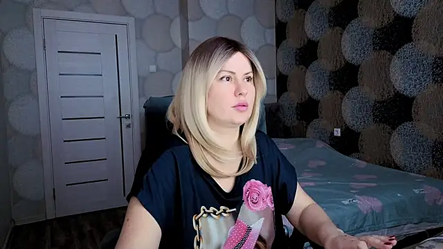 Snapshot of natusik chatting on December 2024 08:01:02 AM natusik online show from December 2024 08:01:02 AM