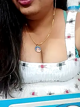 Snapshot of meribebo chatting on December 2024 03:00:02 PM meribebo online show from December 2024 03:00:02 PM