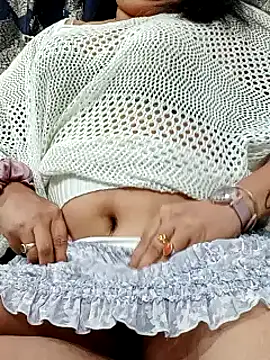 Snapshot of meribebo chatting on February 2025 03:06:01 PM meribebo online show from February 2025 03:06:01 PM