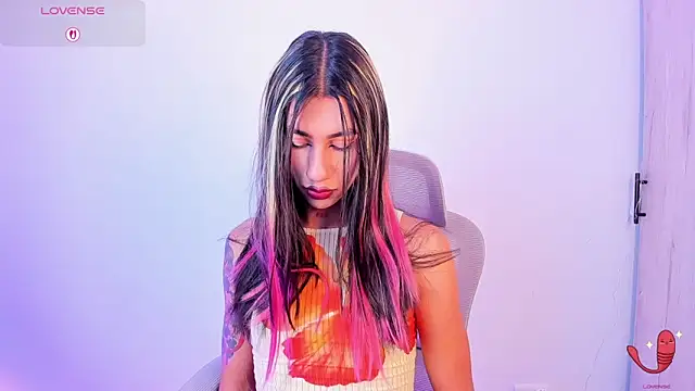 Snapshot of sofiaa_grey_ chatting on November 2025 01:06:02 PM sofiaa grey online show from November 2025 01:06:02 PM