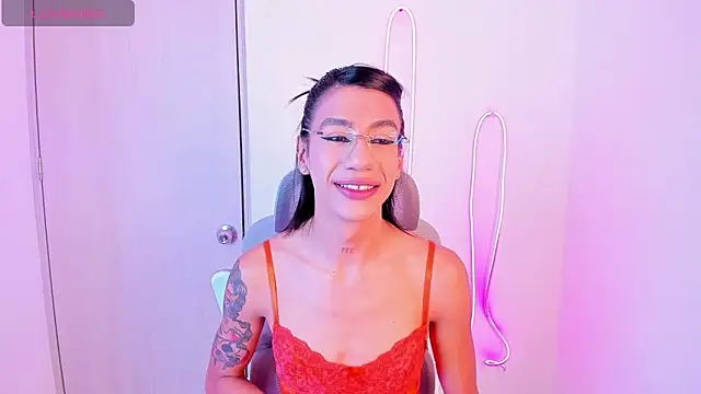 Snapshot of sofiaa_grey_ chatting on December 2025 02:13:02 PM sofiaa grey online show from December 2025 02:13:02 PM