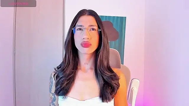 Snapshot of sofiaa_grey_ chatting on February 2026 02:05:01 PM sofiaa grey online show from February 2026 02:05:01 PM