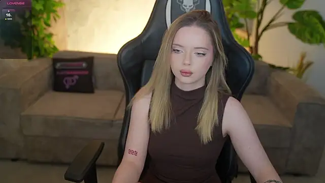 Snapshot of Cassy-Celestial_ chatting on February 2026 08:26:01 AM Cassy-Celestial online show from February 2026 08:26:01 AM