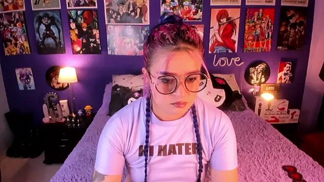 Snapshot of anne_cross chatting on September 2025 11:27:02 PM anne cross online show from September 2025 11:27:02 PM