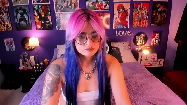 Snapshot of anne_cross chatting on September 2025 11:16:01 PM anne cross online show from September 2025 11:16:01 PM