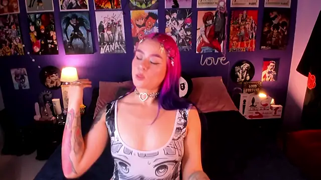 Snapshot of anne_cross chatting on October 2025 11:27:01 PM anne cross online show from October 2025 11:27:01 PM