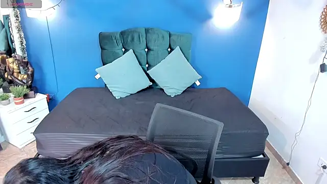 MIABOOBS   online show from January 2025 07:35:01 PM