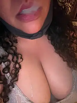 Snehameowwxh online show from April 2026 06:34:01 PM