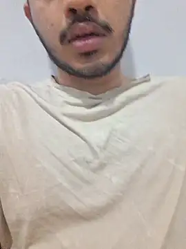 alesssterling online show from April 2026 07:05:01 PM