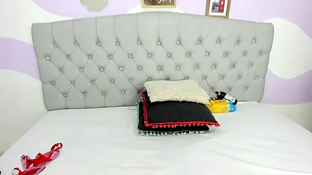 Snapshot of BRIYITHMENA chatting on September 2025 01:00:02 PM BRIYITHMENA online show from September 2025 01:00:02 PM