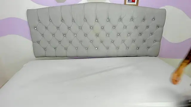 Snapshot of BRIYITHMENA chatting on November 2025 01:58:02 PM BRIYITHMENA online show from November 2025 01:58:02 PM