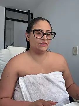 Snapshot of Sol_biglips chatting on March 2025 05:16:02 PM Sol biglips online show from March 2025 05:16:02 PM