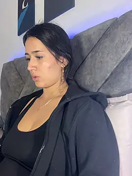 Snapshot of AnithaFigueroa1 chatting on March 2025 11:26:01 PM AnithaFigueroa1 online show from March 2025 11:26:01 PM