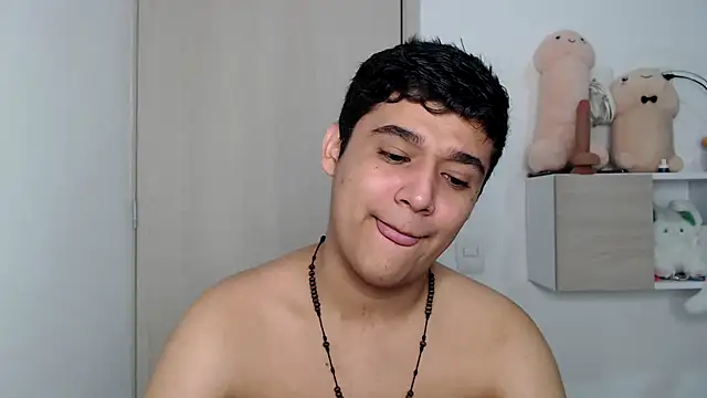 kaiine190 online show from October 2025 10:42:02 PM