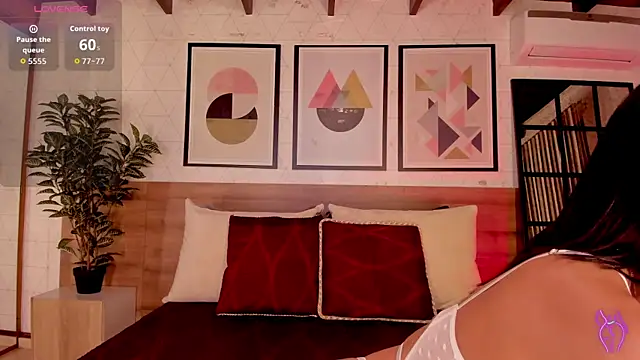 LunaRuso online show from November 2025 07:57:01 PM