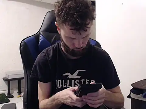 Talenjames4 online show from November 2025 10:46:01 PM