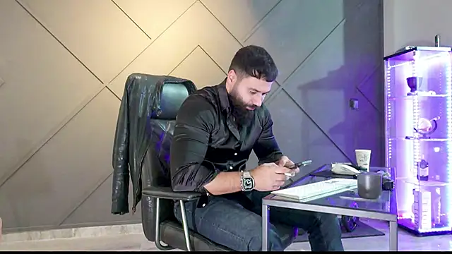 Snapshot of mattmasterss chatting on December 2024 04:20:01 AM mattmasterss online show from December 2024 04:20:01 AM
