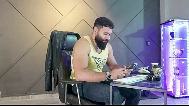 Snapshot of mattmasterss chatting on December 2024 08:41:01 AM mattmasterss online show from December 2024 08:41:01 AM
