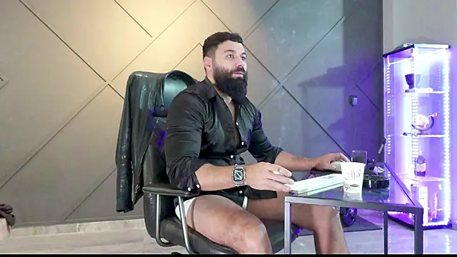 Snapshot of mattmasterss chatting on December 2024 05:09:02 AM mattmasterss online show from December 2024 05:09:02 AM