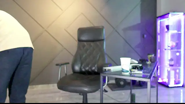 Snapshot of mattmasterss chatting on December 2024 12:16:02 PM mattmasterss online show from December 2024 12:16:02 PM