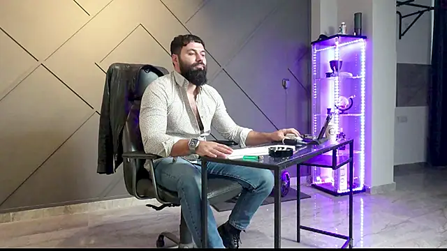 Snapshot of mattmasterss chatting on December 2024 07:02:02 AM mattmasterss online show from December 2024 07:02:02 AM