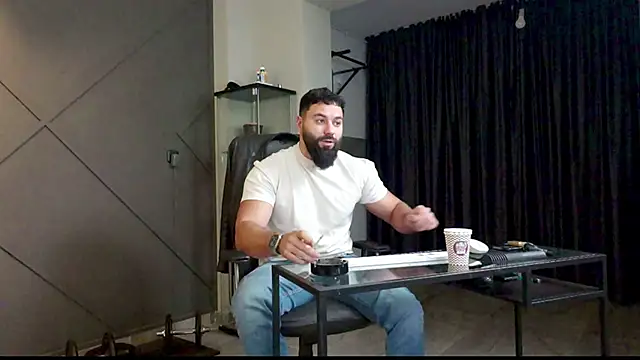 Snapshot of mattmasterss chatting on December 2024 03:58:02 AM mattmasterss online show from December 2024 03:58:02 AM