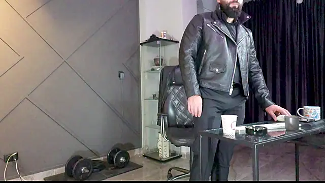 Snapshot of mattmasterss chatting on December 2024 09:30:02 PM mattmasterss online show from December 2024 09:30:02 PM