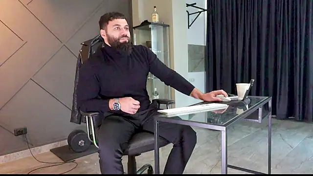 Snapshot of mattmasterss chatting on January 2025 07:33:02 AM mattmasterss online show from January 2025 07:33:02 AM