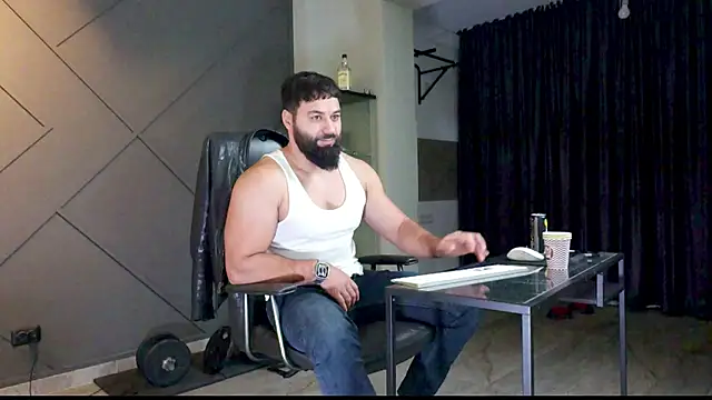 Snapshot of mattmasterss chatting on January 2025 04:04:01 AM mattmasterss online show from January 2025 04:04:01 AM
