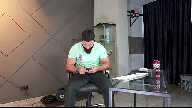 Snapshot of mattmasterss chatting on January 2025 06:03:02 AM mattmasterss online show from January 2025 06:03:02 AM