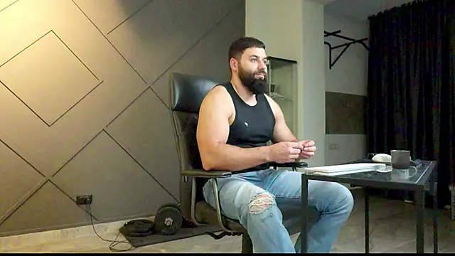 Snapshot of mattmasterss chatting on January 2025 11:18:02 PM mattmasterss online show from January 2025 11:18:02 PM