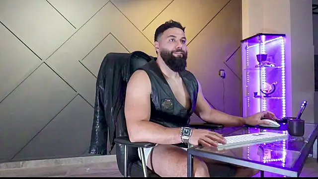Snapshot of mattmasterss chatting on March 2025 03:34:02 AM mattmasterss online show from March 2025 03:34:02 AM