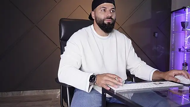 mattmasterss online show from June 2026 11:25:01 PM