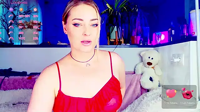  JuliaSpace  online show from May 2026 04:03:02 PM